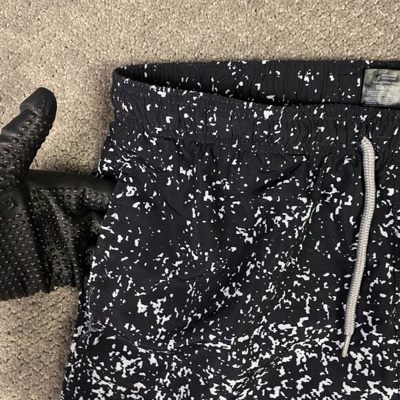 Pink Floyd Board Shorts Mens Medium Swim Trunks Dark Side Of The Moon Mesh Lined - Picture 3 of 11